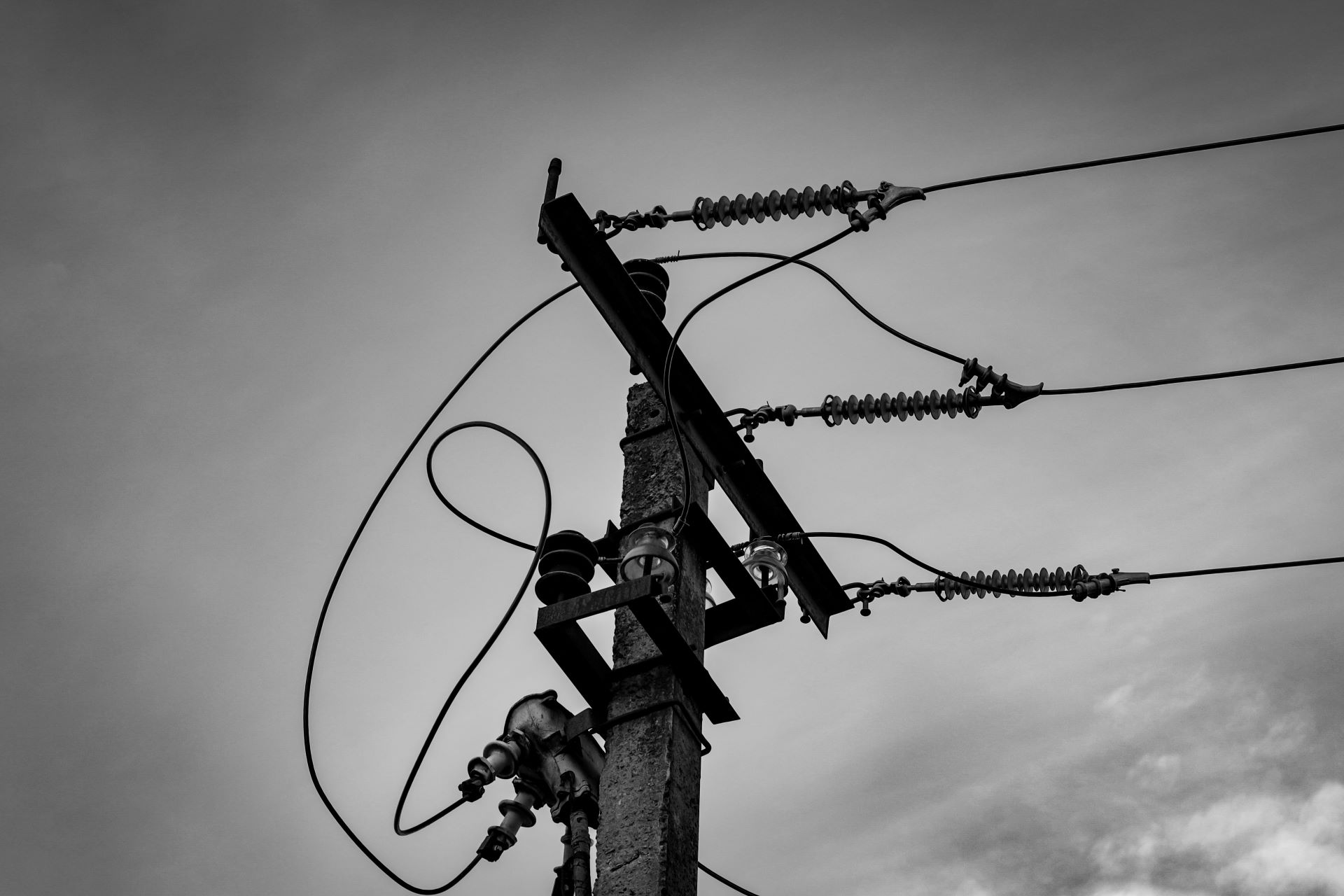 Power Outages: Grid Fault or Building Issue?